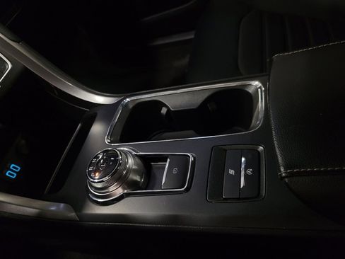 Used 2020 Ford Fusion SE image 26