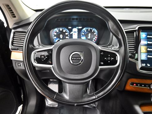 Used 2021 Volvo XC90 T6 Momentum w/ Advanced Package AWD/4WD image 7