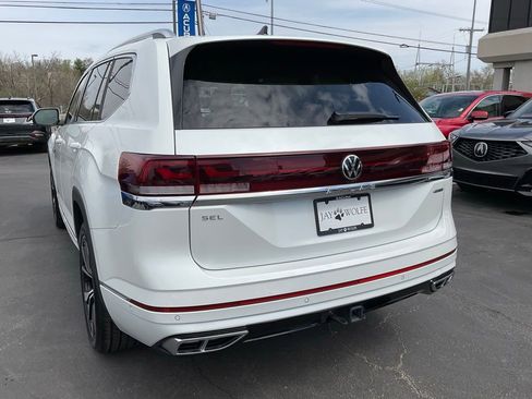 Used 2024 Volkswagen Atlas SEL Premium R-Line image 5