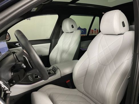 Used 2025 BMW X5 sDrive40i w/ M Sport Package RWD image 14