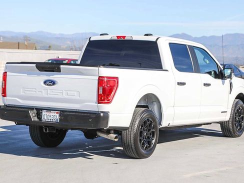 Used 2022 Ford F150 XL w/ Trailer Tow Package image 5
