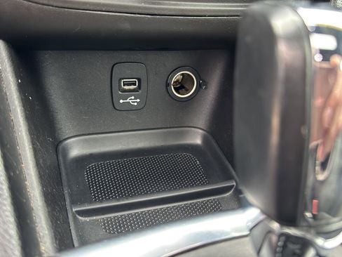 Used 2014 Dodge Avenger SXT w/ Sun/Sound Group image 14