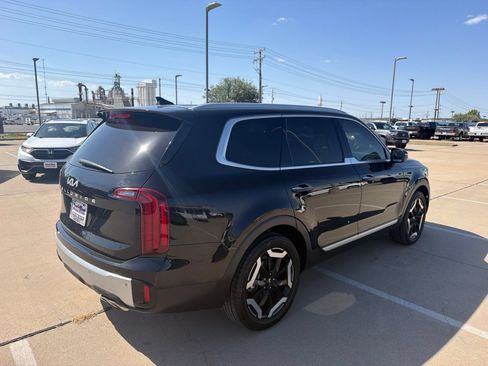 Used 2024 Kia Telluride S w/ S Sunroof Package FWD image 5
