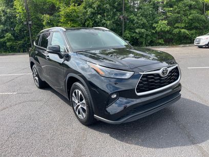 Used 2024 Toyota Highlander XLE