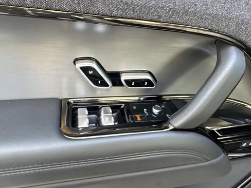 Used 2025 Land Rover Range Rover Sport Dynamic SE image 19