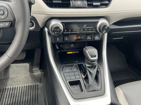 Certified 2023 Toyota RAV4 XLE Premium AWD/4WD image 18