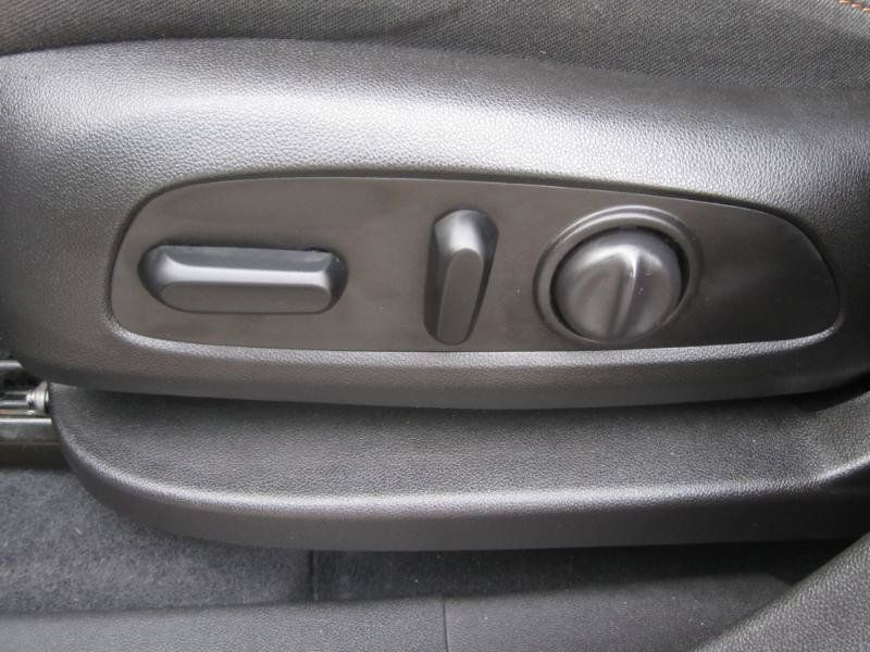 Used 2021 GMC Terrain SLE w/ Driver Convenience Package FWD image 25