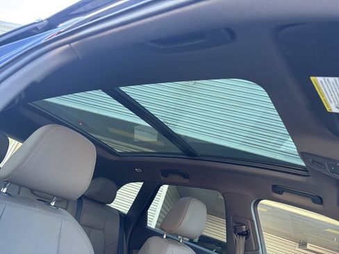 Certified 2025 Audi Q5 Premium w/ Convenience Package AWD/4WD image 18