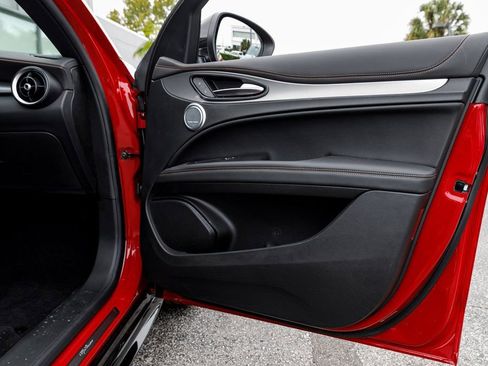 New 2025 Alfa Romeo Stelvio Sprint AWD/4WD image 36