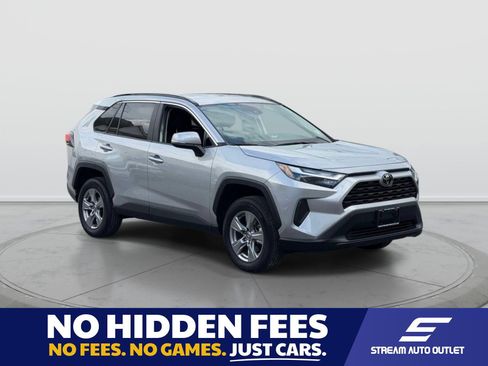 Used 2024 Toyota RAV4 XLE AWD/4WD image 1