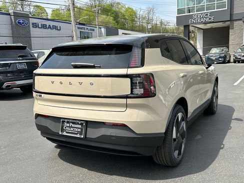 New 2026 Volvo EX30 Plus w/ Protection Package Premier image 2