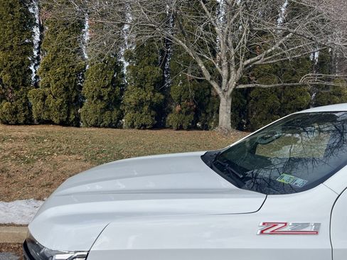 Used 2023 Chevrolet Suburban Z71 w/ Luxury Package image 83