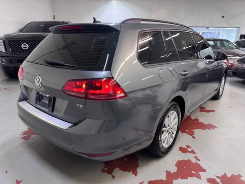 Used 2016 Volkswagen Golf S FWD image 3