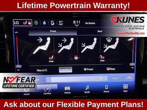Used 2023 Chrysler Pacifica Touring-L FWD image 34