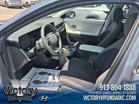 Used 2025 Hyundai Ioniq 5 SE RWD image 9