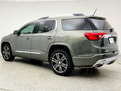 Used 2017 GMC Acadia Denali w/ Technology Package FWD image 7