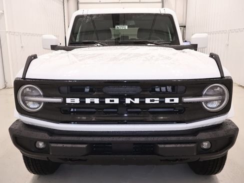 New 2026 Ford Bronco Outer Banks AWD/4WD image 4