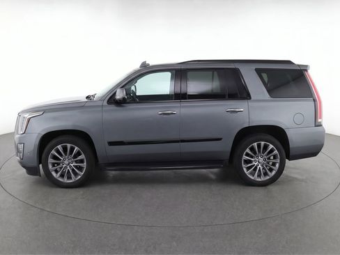 Used 2019 Cadillac Escalade Luxury w/ Escalade Sport Edition AWD/4WD image 6