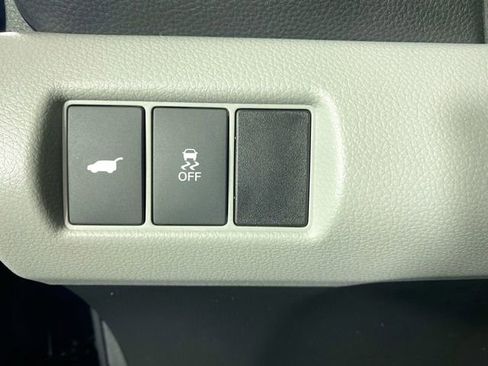 Used 2025 Honda Pilot Touring image 14