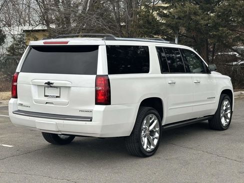 Used 2020 Chevrolet Suburban Premier w/ Premier 6.2L Value Package image 7