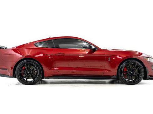 Used 2021 Ford Mustang Shelby GT500 w/ Technology Package RWD image 5