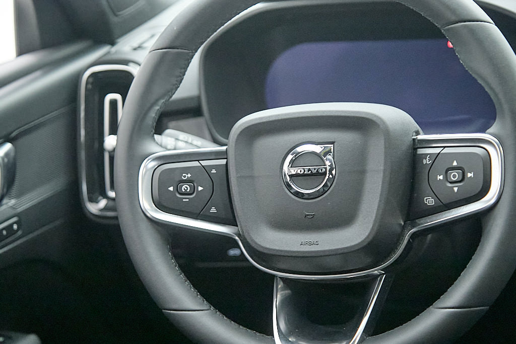 Certified 2023 Volvo XC40 Recharge Plus AWD/4WD image 25