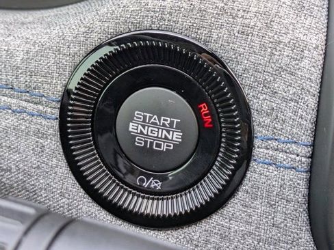 New 2026 Jeep Compass Latitude image 24