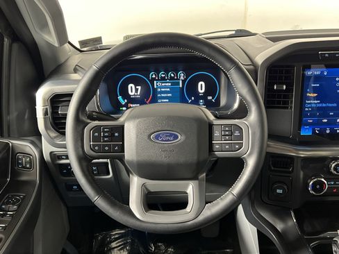 Used 2022 Ford F150 Lariat RWD image 16