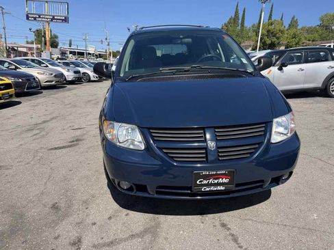 Used 2007 Dodge Grand Caravan SXT w/ Premium Group FWD image 3