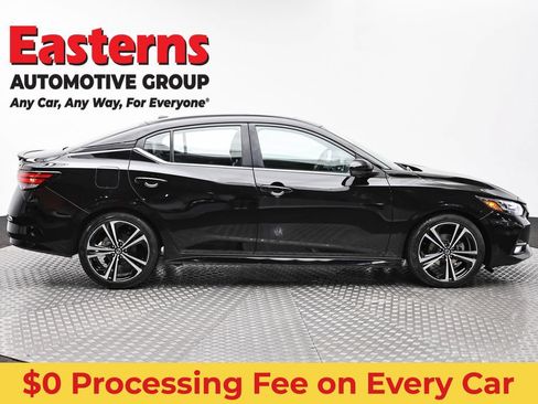 Used 2023 Nissan Sentra SR w/ SR Premium Package FWD image 4