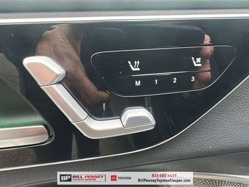 Used 2023 Mercedes-Benz GLC 300 4MATIC image 16