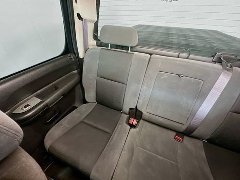 Used 2009 GMC Sierra 2500 SLE w/ Convenience Package RWD image 12