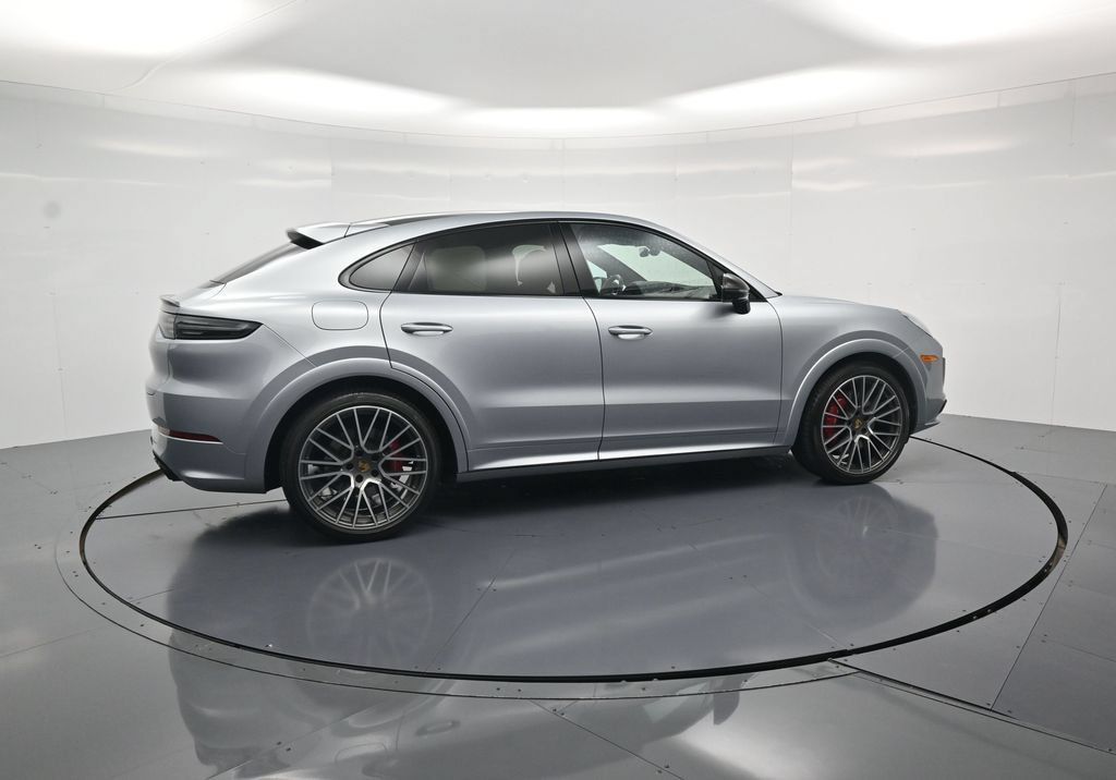 Used 2023 Porsche Cayenne GTS AWD/4WD image 51