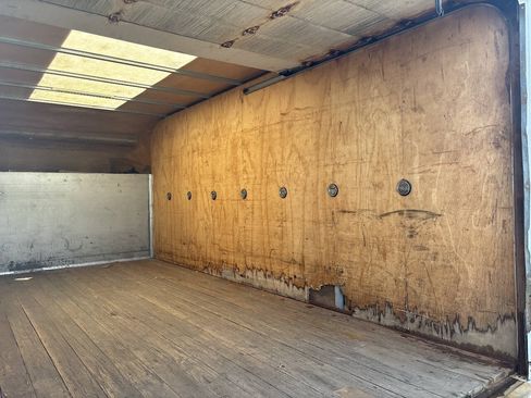 Used 2014 Chevrolet Express 3500 Extended RWD image 10