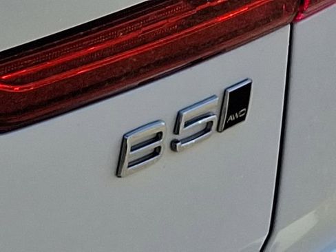 Used 2024 Volvo XC60 B5 Plus w/ Protection Package Premier image 39