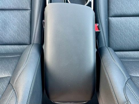 Used 2025 Chevrolet Equinox LT w/ Convenience Package II image 34