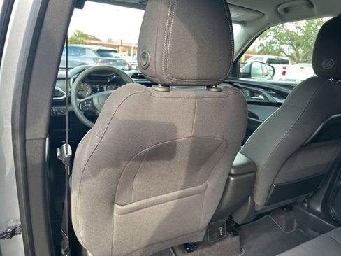 Used 2023 Chevrolet TrailBlazer LT w/ Convenience Package image 33