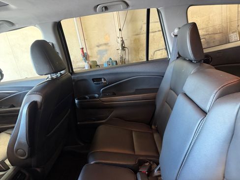 Used 2017 Honda Pilot EX-L image 33