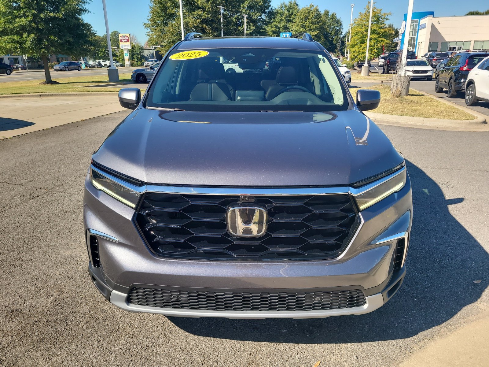 Used 2025 Honda Pilot Elite image 8