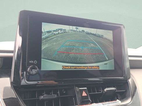 Used 2025 Toyota Corolla Cross L image 29