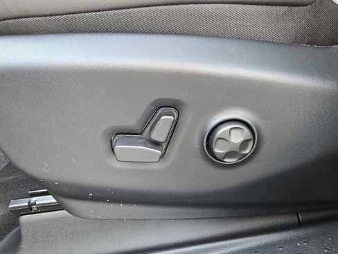 New 2026 Chrysler Pacifica Limited w/ S Appearance Package image 12