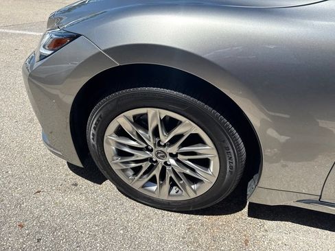 Used 2022 Lexus LS 500 AWD w/ Interior Upgrade Package image 18
