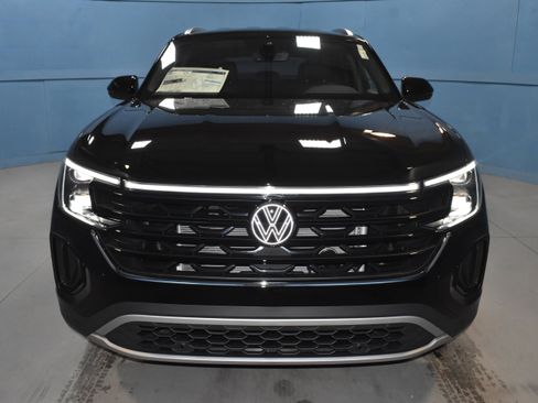 New 2026 Volkswagen Atlas Cross Sport SE image 19