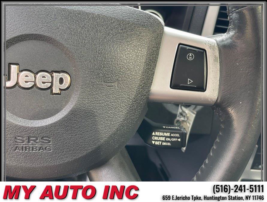 Used 2010 Jeep Grand Cherokee Laredo AWD/4WD image 19