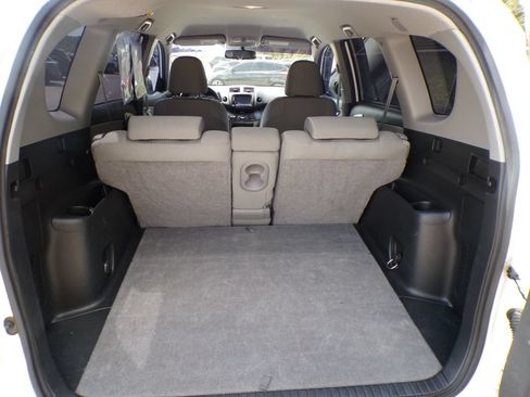 Used 2011 Toyota RAV4 2WD w/ Base L4 Extra Value Pkg image 17