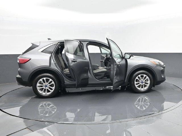 Used 2022 Ford Escape SE w/ Cold Weather Package AWD/4WD image 27