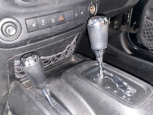 Used 2012 Jeep Wrangler Unlimited Sahara w/ Connectivity Group image 19