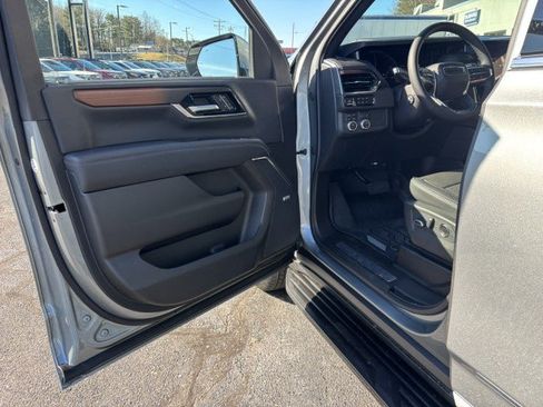 New 2026 GMC Yukon XL Denali image 9