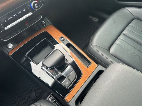 Used 2023 Audi Q5 2.0T Premium w/ Convenience Package image 21