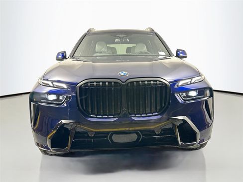 New 2026 BMW X7 xDrive40i w/ M Sport Package AWD/4WD image 2